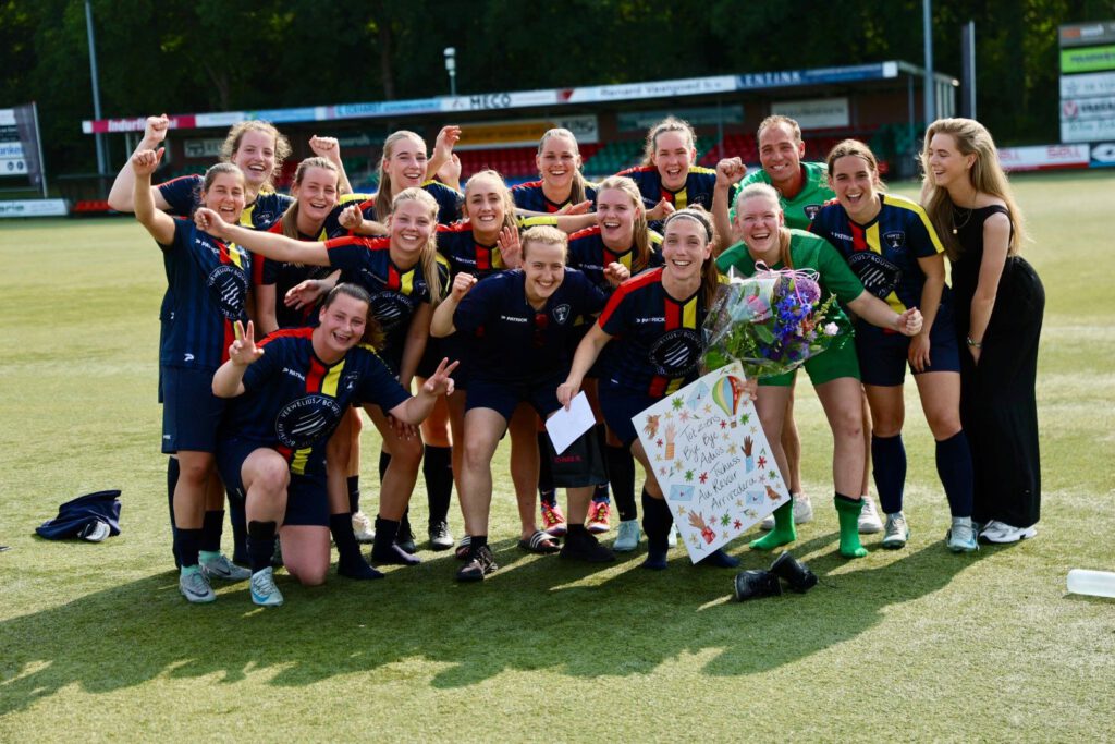 HZM 22 Vrouwen 1 2024-2025 HZM 22 Vrouwen 1 2024-2025